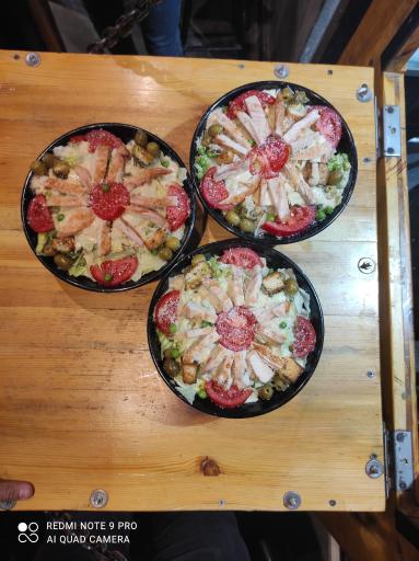 عکس فست‌ فود حمید و حامد