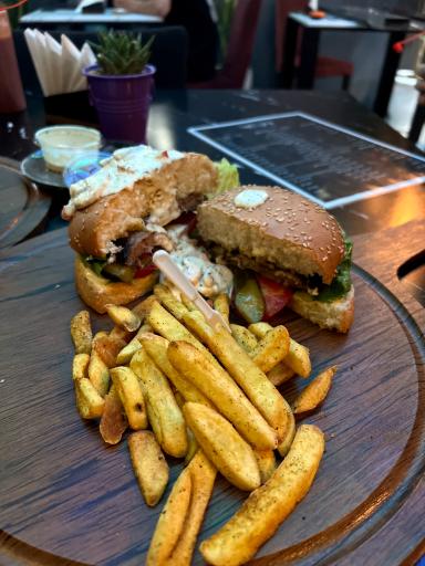 عکس کافه مون لانژ