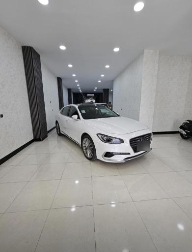 عکس نمایشگاه ماشین اتو الف