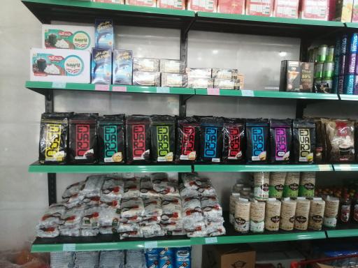 عکس هایپر حمایتی خانواده 