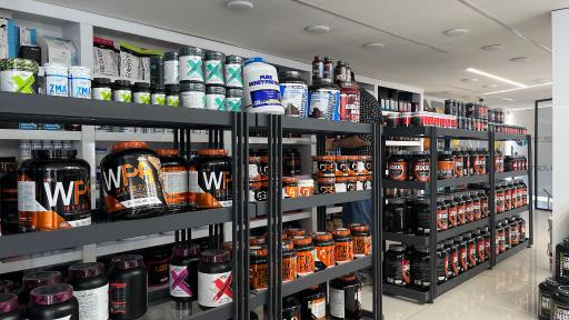 عکس داروخانه شبانه روزی حاتم