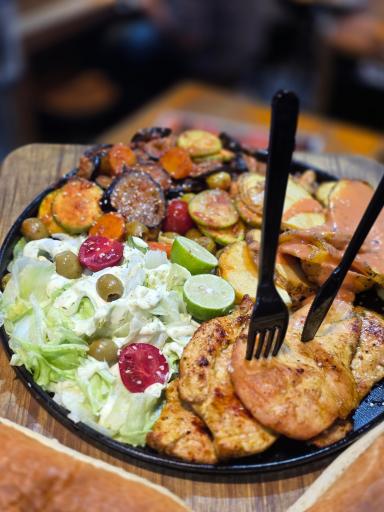 فست‌ فود حمید و حامد