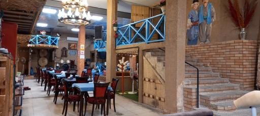 عکس کافه رستوران کوتاه قامتان ( نانیسم)