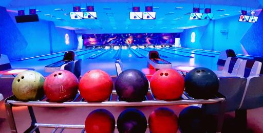 عکس بولینگ بوستان