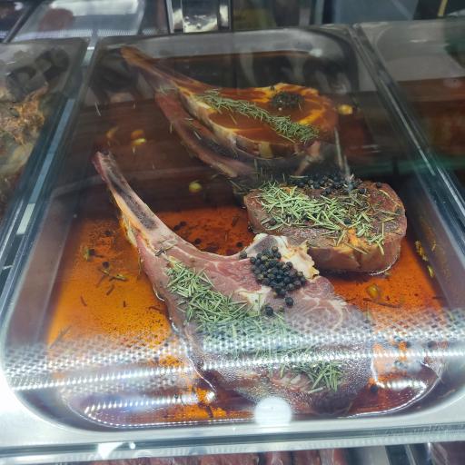 عکس باغ و رستوران طهرون