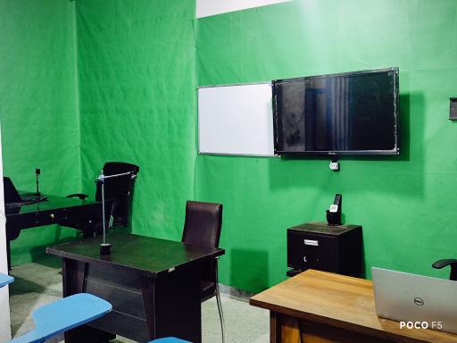 عکس آموزشگاه علمی هوشمند آزادگان 