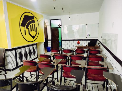 عکس آموزشگاه علمی هوشمند آزادگان 