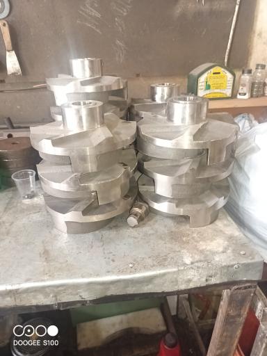 عکس خدمات تراشکاری cnc احسان عظیمی