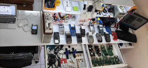 عکس فروش و تعمیرات دستگاه کارتخوان