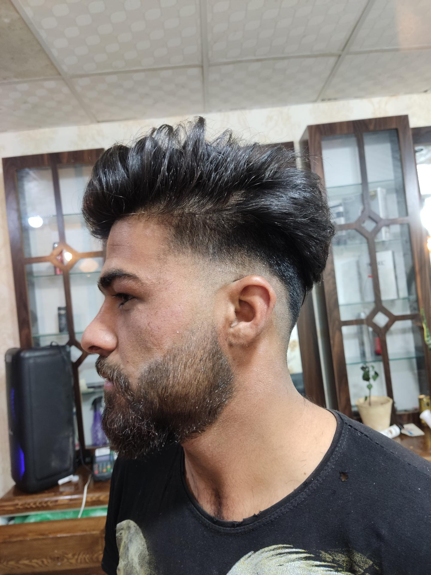 عکس آرایشگاه مردانه آنجل