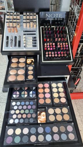 عکس آرایشی بهداشتی هدیه