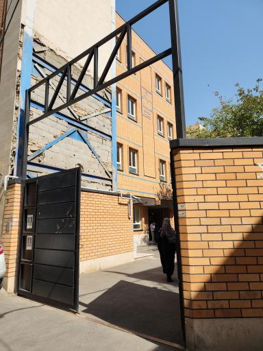 عکس دبیرستان دخترانه دوره اول به روزان