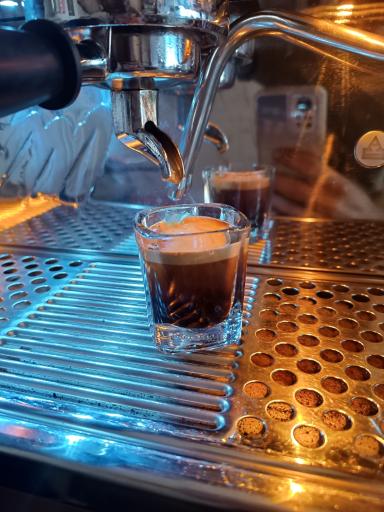 عکس کافه نایت لکزائی