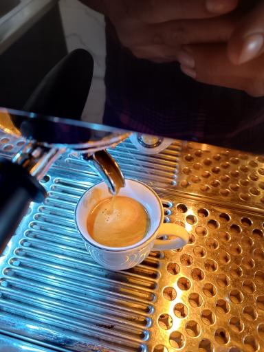 عکس کافه نایت لکزائی