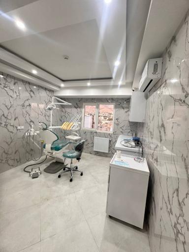 مطب دندانپزشکی دکتر مهرناز اخوت فرد 