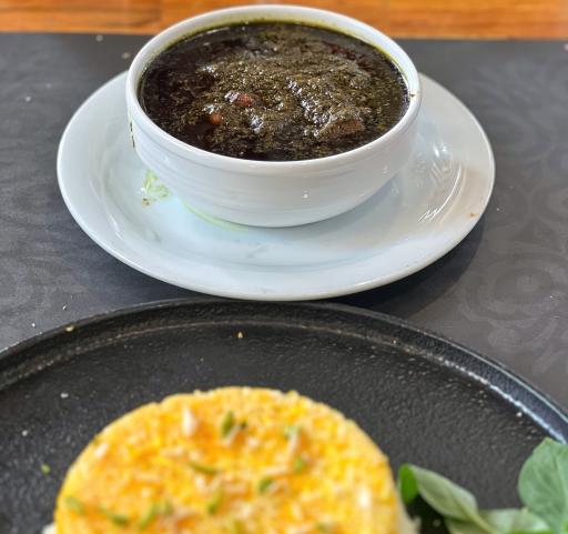 عکس تهیه غذای دلپذیران