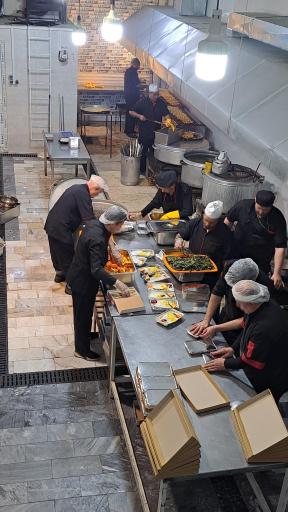 تهیه غذای دلپذیران