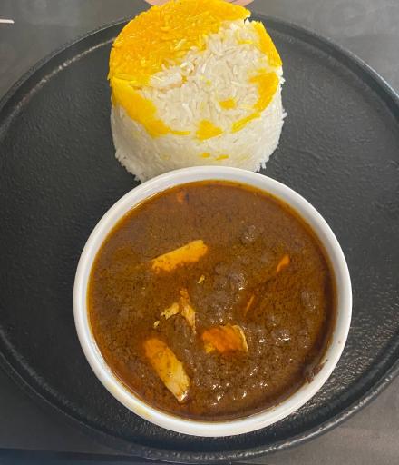 عکس تهیه غذای دلپذیران