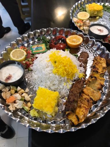 تهیه غذای دلپذیران