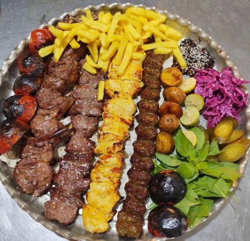 عکس رستوران باغ شمرون