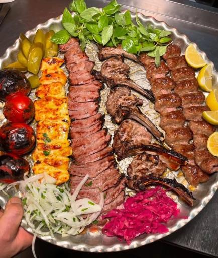 عکس رستوران باغ شمرون