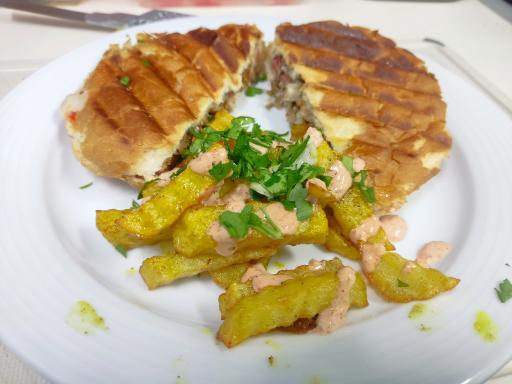 عکس فست فود ایکس برگر