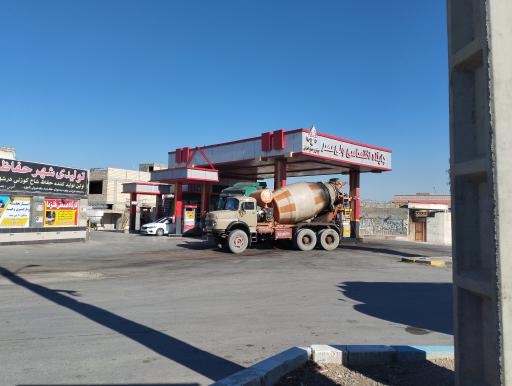 عکس پمپ بنزین ولیعصر