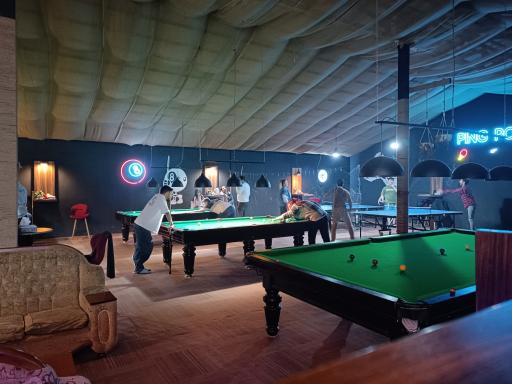 عکس باشگاه بیلیارد 8بال