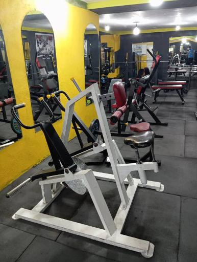 عکس باشگاه بدنسازی پرشین 