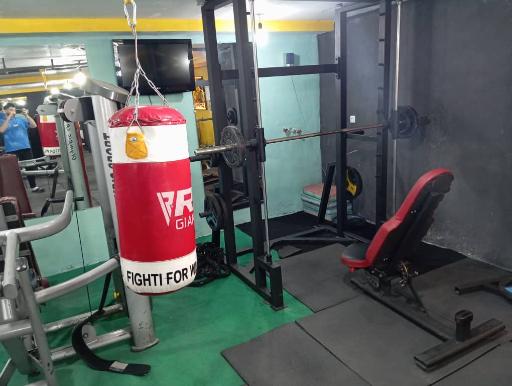 عکس باشگاه بدنسازی پرشین 