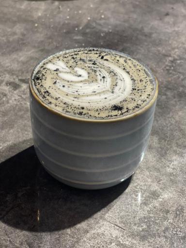 عکس کافی‌شاپ آمیس