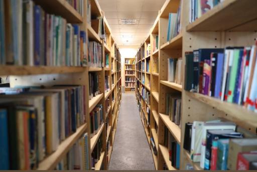 عکس مجتمع فرهنگی و ورزشی شهدا