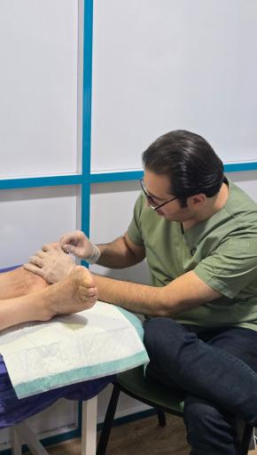 عکس کلینیک زخم علیرضا بیات