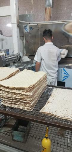 عکس نانوایی لواش کرمی