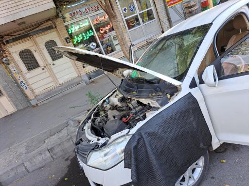 عکس خدمات برق خودرویی امین باتریسازی