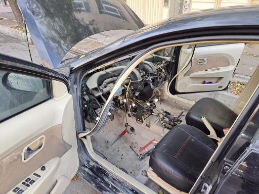 عکس خدمات برق خودرویی امین باتریسازی