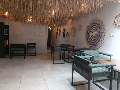 عکس کافی‌شاپ آمیس