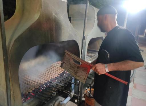 کبابی نون بیار کباب ببر شعبه 1