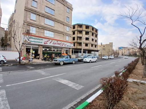 عکس میدان میوه و تره بار عمو حسین