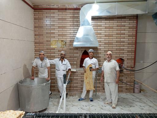 عکس نانوایی سنگک درباری