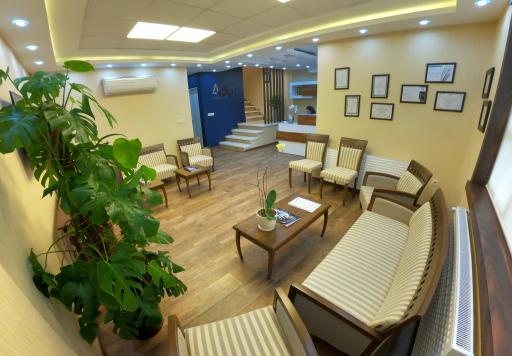 مرکز تخصصی ایمپلنت (دکتر آرش غفوری)