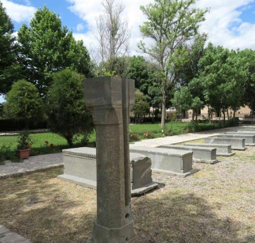 عکس بنای هارونیه