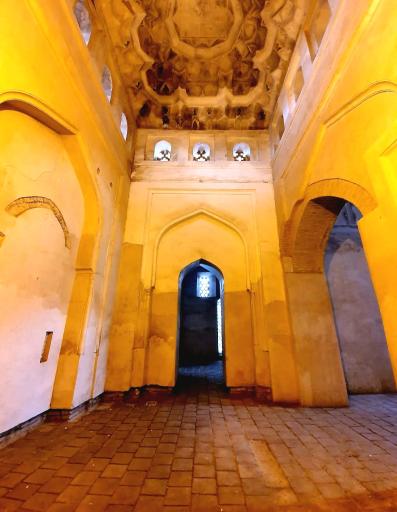 عکس بنای هارونیه