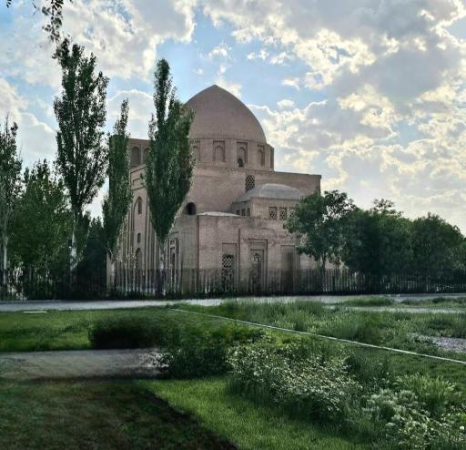 عکس بنای هارونیه