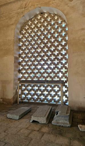 عکس بنای هارونیه