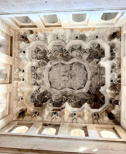 عکس بنای هارونیه