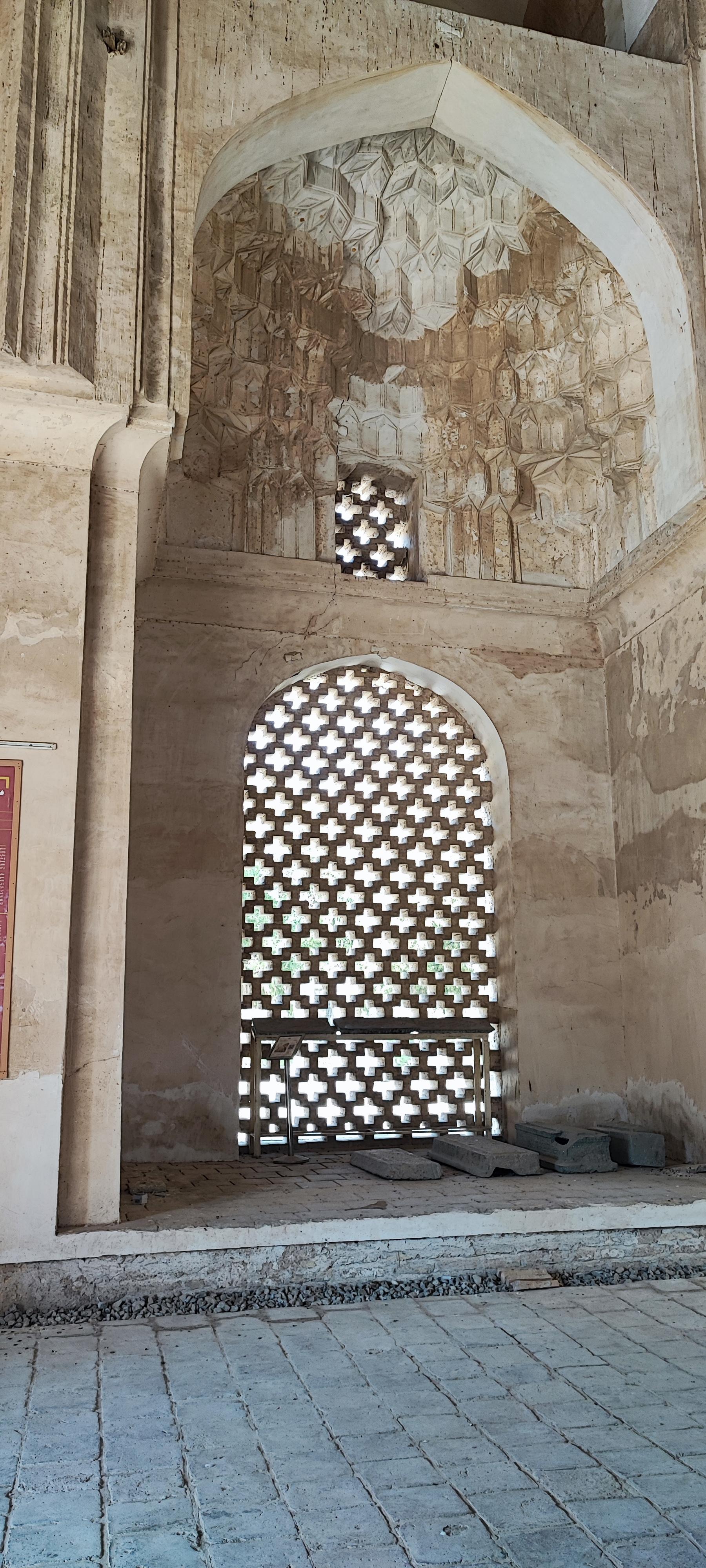 عکس بنای هارونیه