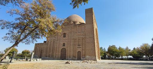 عکس بنای هارونیه