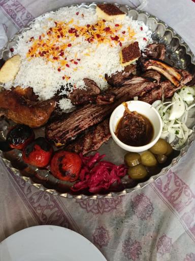 عکس رستوران خاطره عنبران