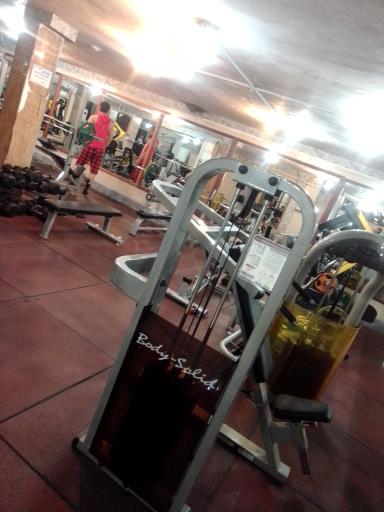 عکس باشگاه بدن سازی آقایان ساوالان 